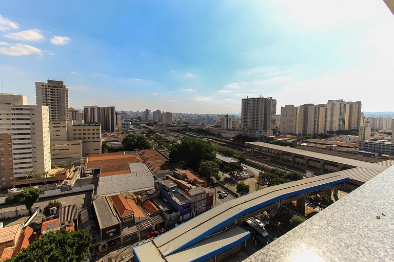 BL1514 - Apto c/ Piscina de frente ao metrô
