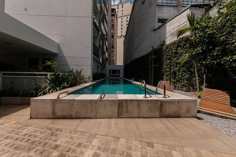 LZ414 - Conforto na Luz: Apto Moderno com Piscina