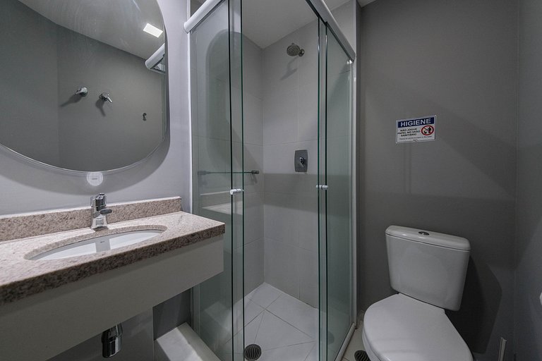 LZ414 - Conforto na Luz: Apto Moderno com Piscina