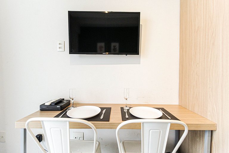 LZ1011 - Studio Luz | Moderno com Piscina