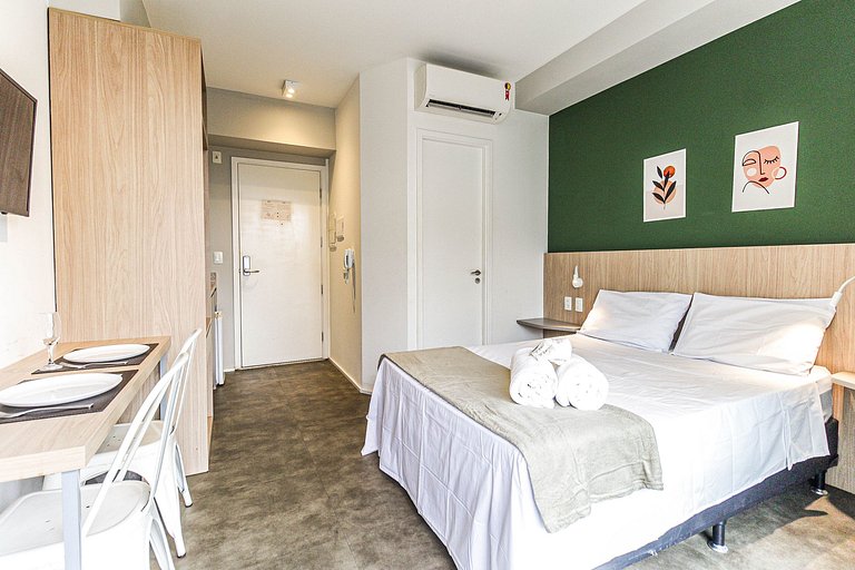 LZ1011 - Studio Luz | Moderno com Piscina