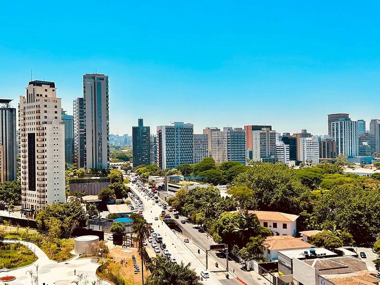 BSF1310 - Maravilhoso Studio TV 4K | Faria Lima