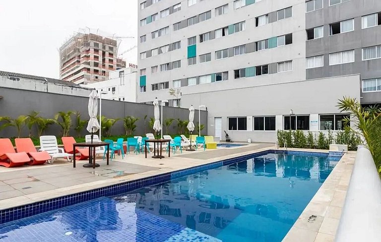 BL909 - Moderno Apto p/ 6 | Com piscina