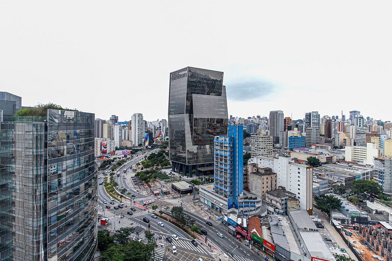 FL2101 - Maravilhosa cobertura Metrô Faria Lima