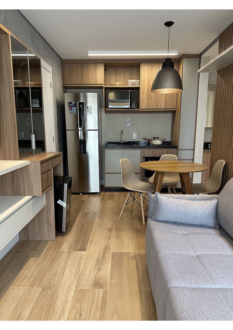 SBK602 - Studio de Luxo no Brooklin (170m Metrô)