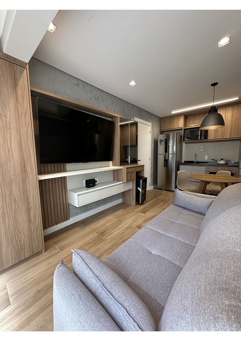 SBK602 - Studio de Luxo no Brooklin (170m Metrô)
