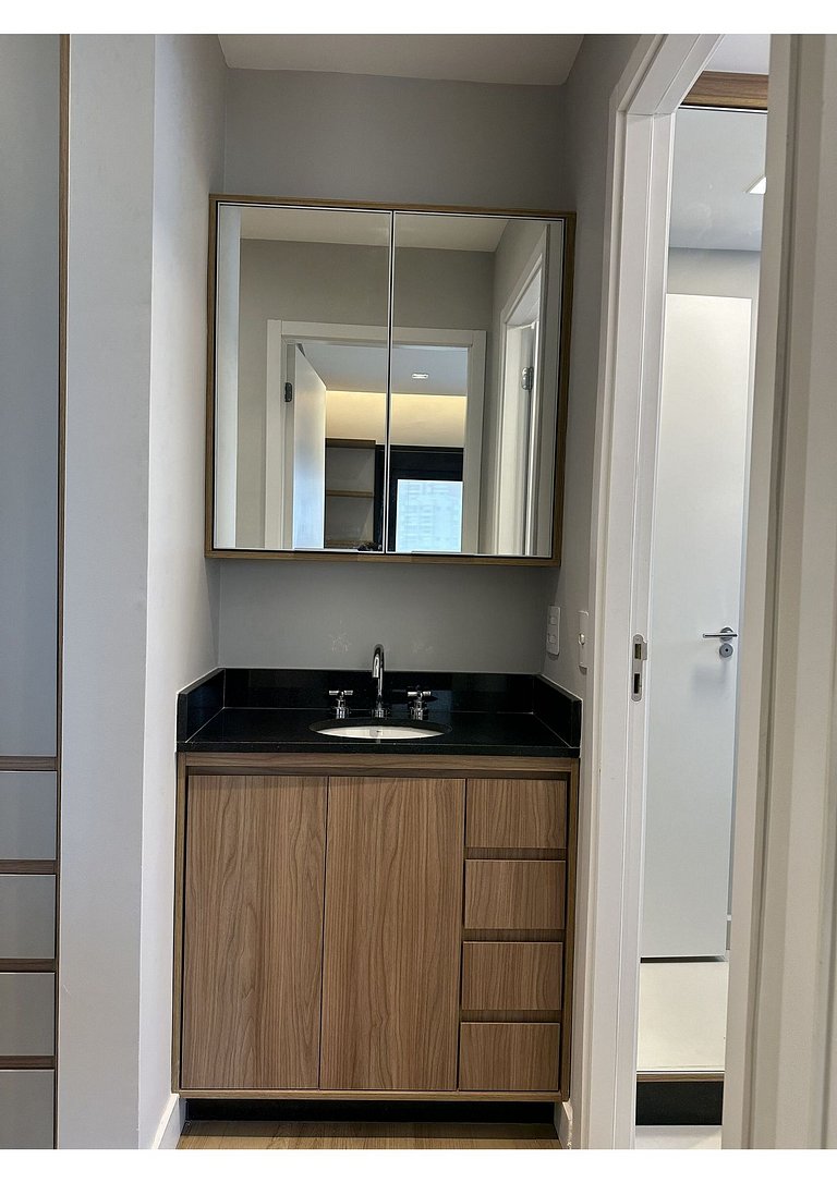 SBK602 - Studio de Luxo no Brooklin (170m Metrô)