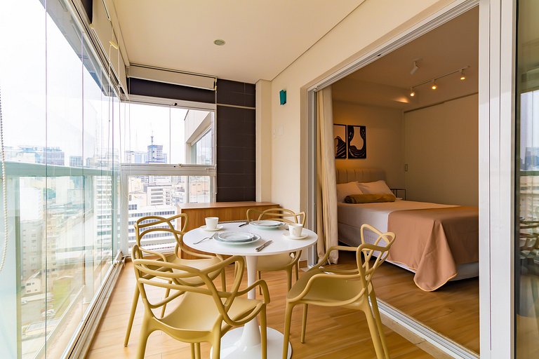 VS1907 - Augusta (Com Garagem) e Piscina