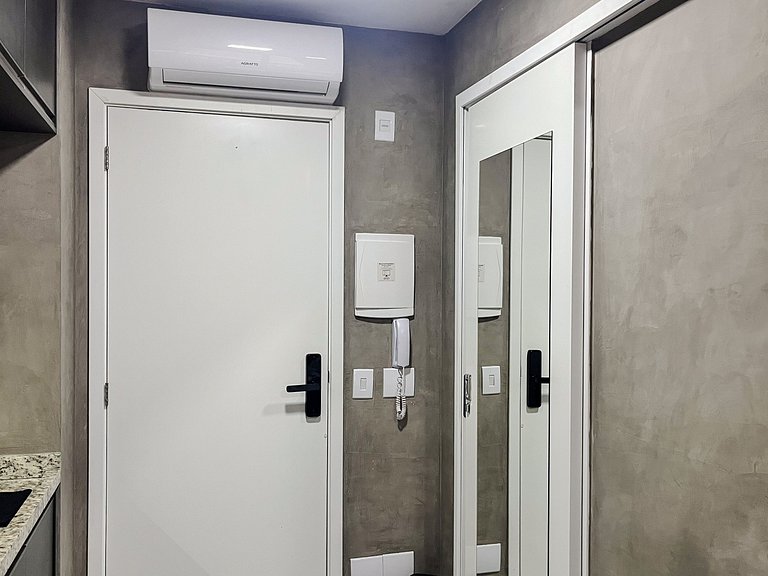 UVM204 - Studio na Vila Mariana • Perto do Metrô