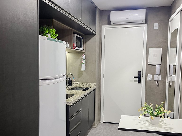 UVM205 - Studio Vila Mariana • Perto do Metrô