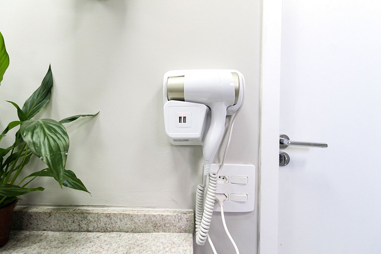 FL213 - Studio Novo no Metrô Faria Lima