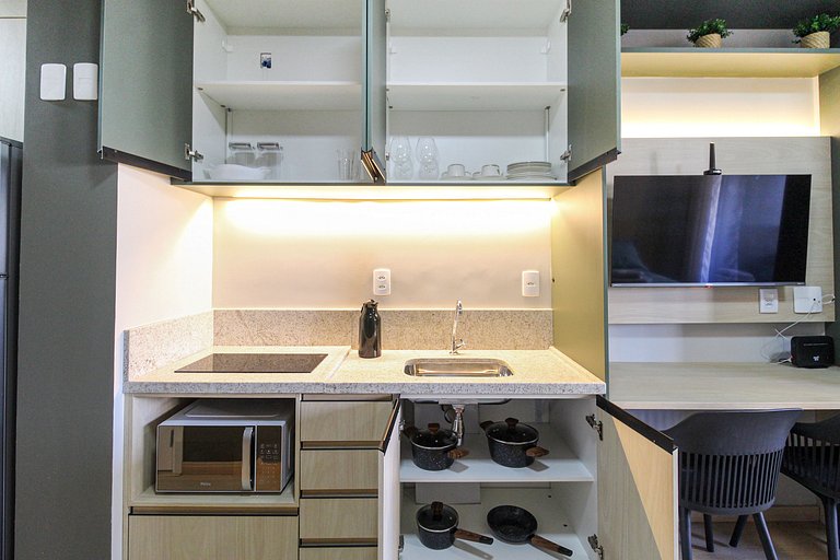 FL213 - Studio Novo no Metrô Faria Lima