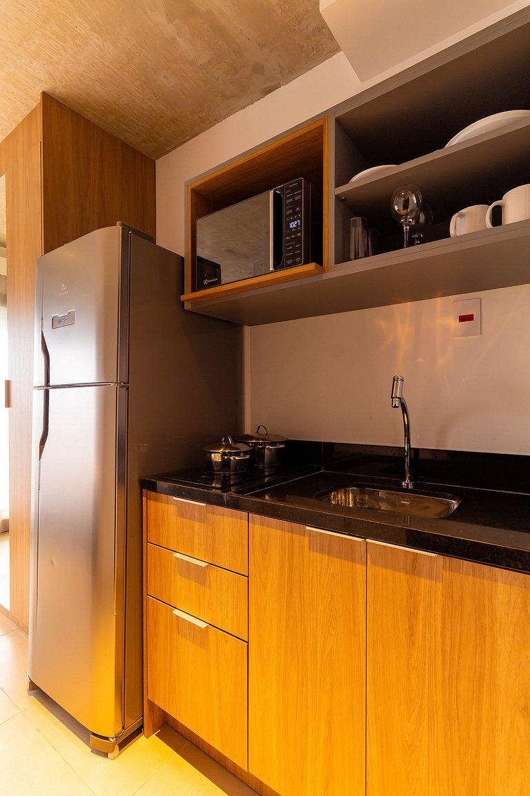 OBK1802 - Studio na Av. Santo Amaro | Varanda e Ar