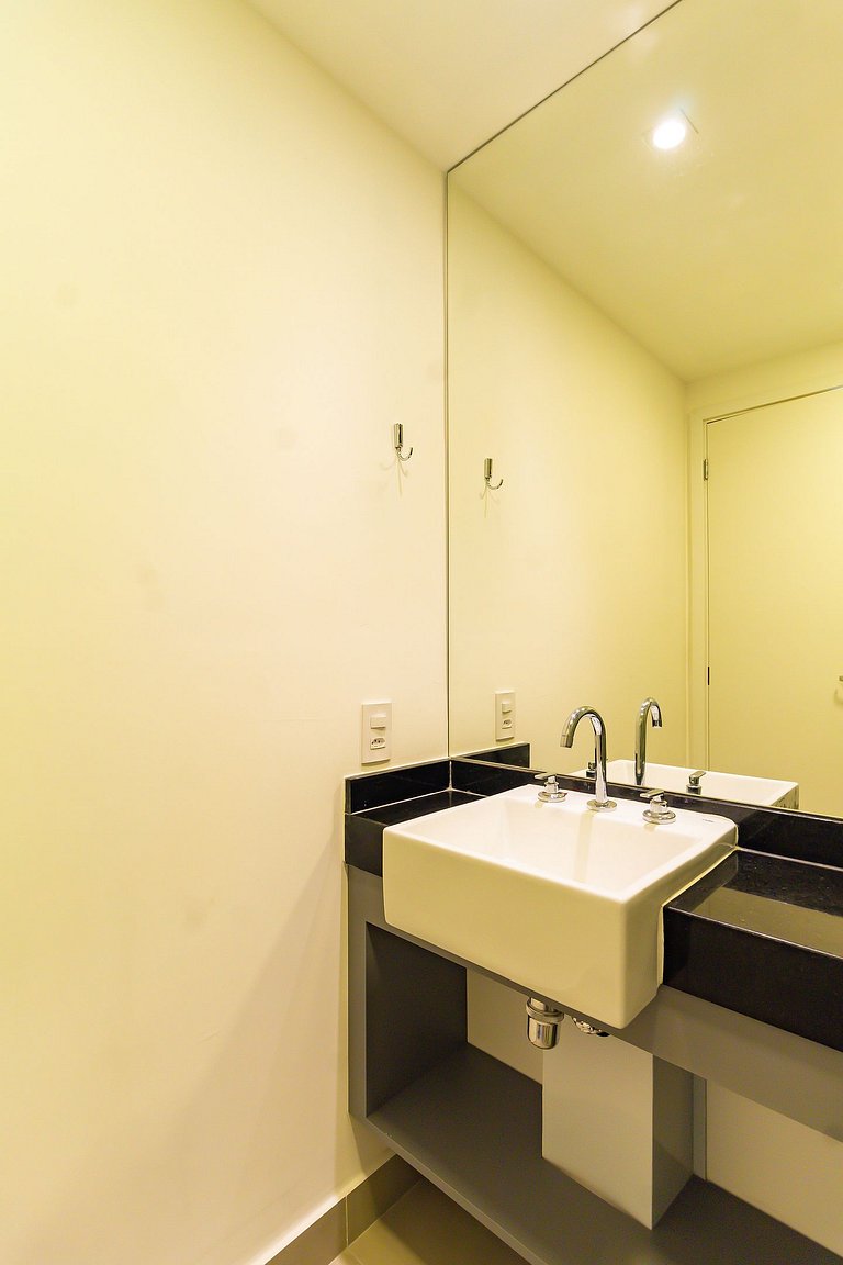 OBK1924 - Studio na Sto. Amaro | Próx. Metrô