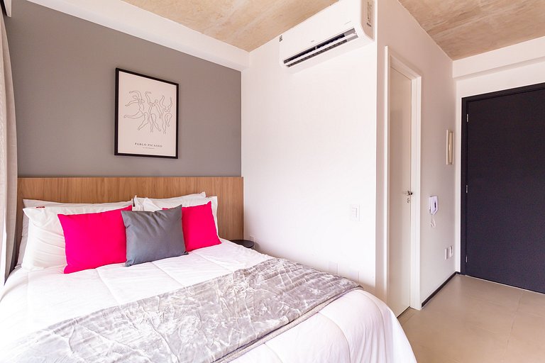 OBK1924 - Studio na Sto. Amaro | Próx. Metrô