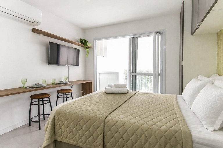 TT4008 - Tatuapé ao lado do metro com Ar