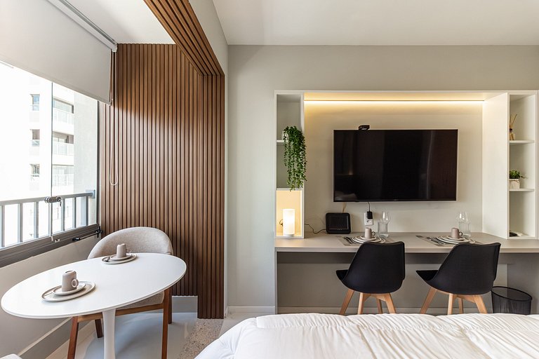 Studio Charmoso com Varanda – Próximo ao Metrô