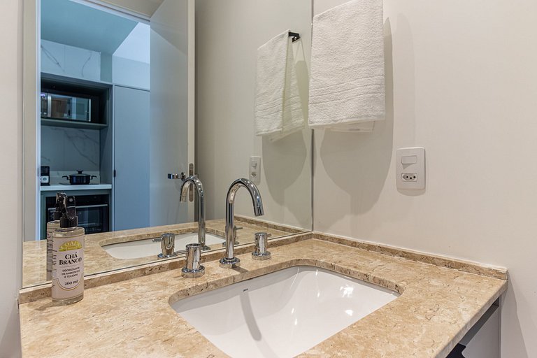 Studio Charmoso com Varanda – Próximo ao Metrô