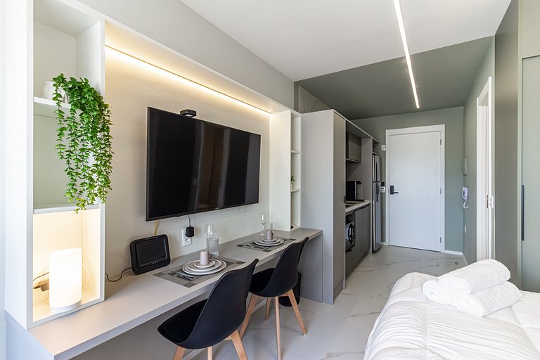 Studio Charmoso com Varanda – Próximo ao Metrô