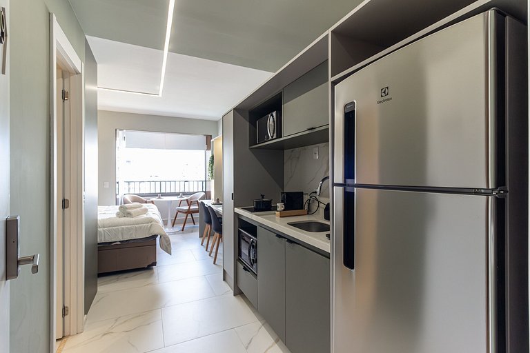 Studio Charmoso com Varanda – Próximo ao Metrô