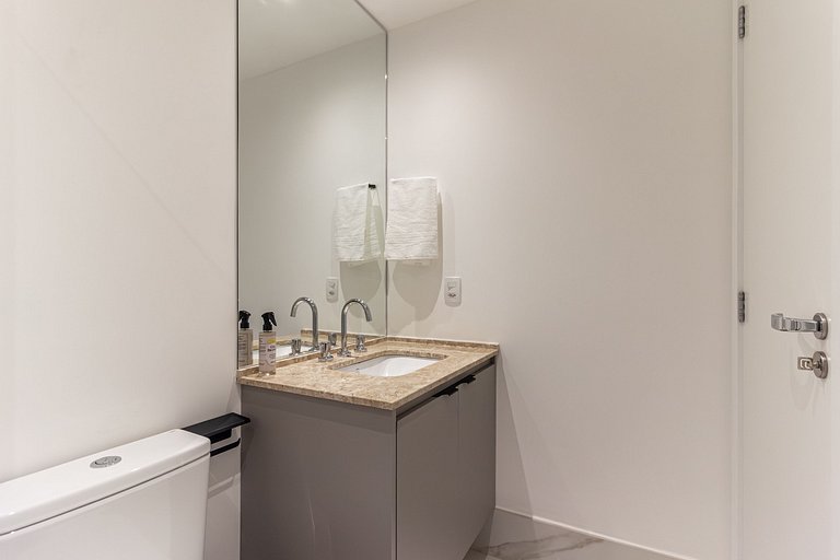 Studio Charmoso com Varanda – Próximo ao Metrô