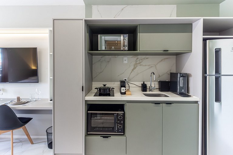 Studio Charmoso com Varanda – Próximo ao Metrô