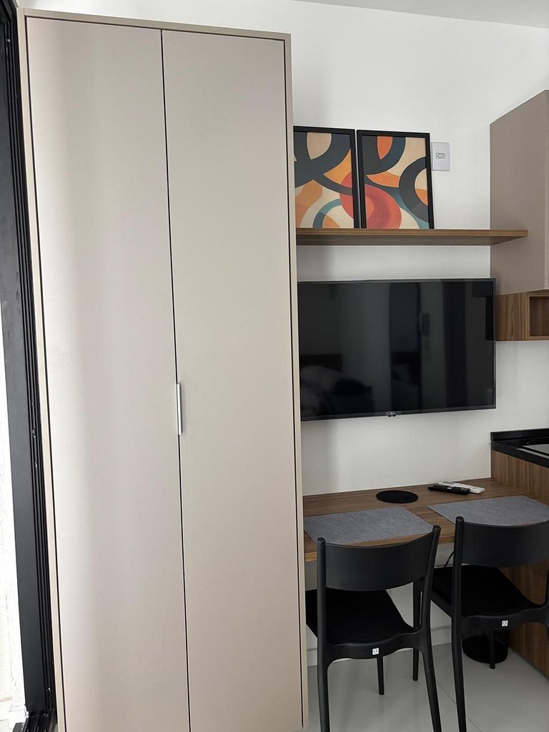 ST74 - Apto Próximo Shopping Anália Franco