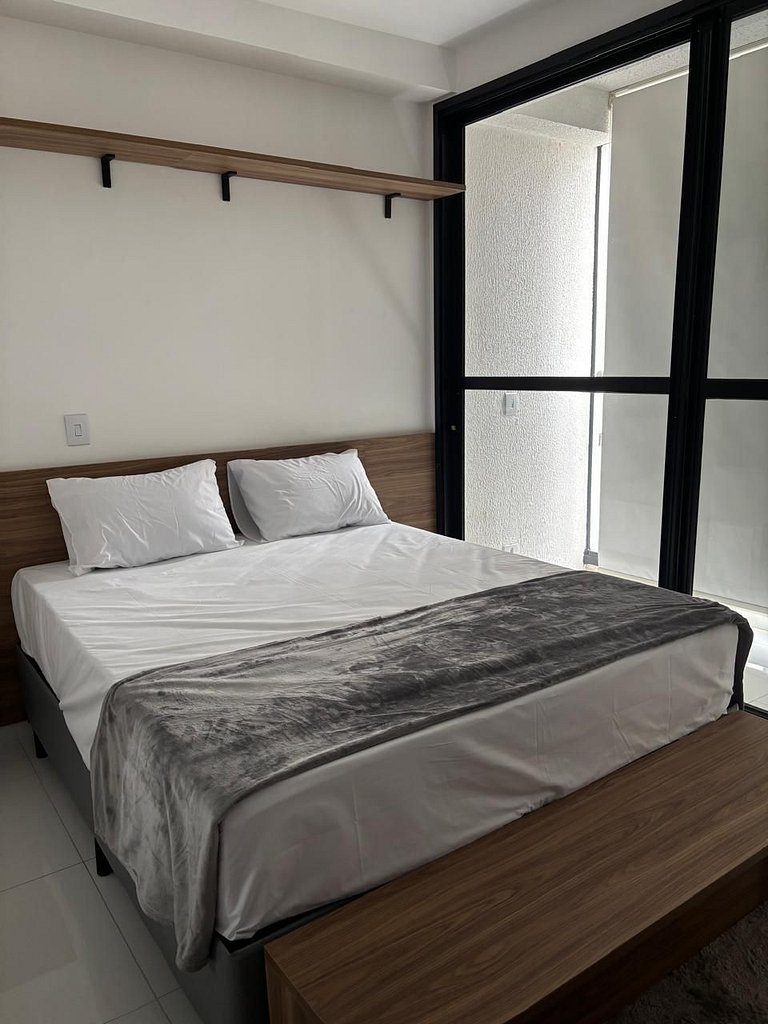 ST74 - Apto Próximo Shopping Anália Franco