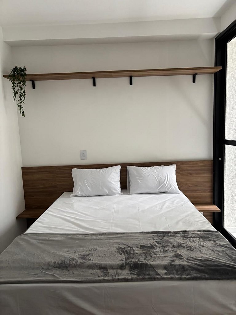 ST74 - Apto Próximo Shopping Anália Franco