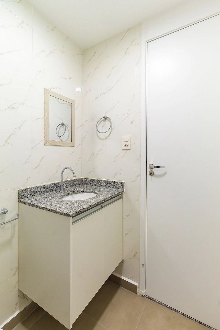 ST74 - Apto Próximo Shopping Anália Franco