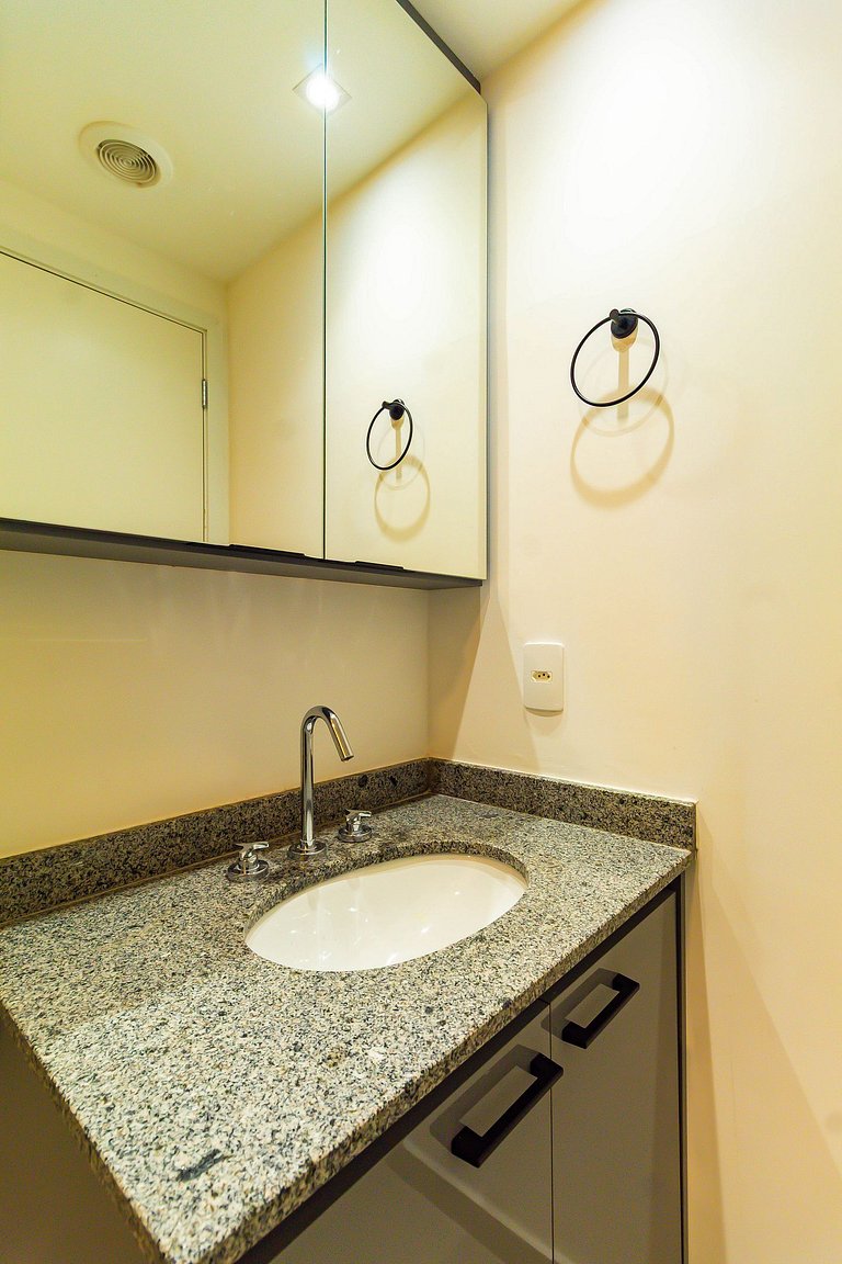 TBV405 – Apto Moderno no Centro de SP com Garagem